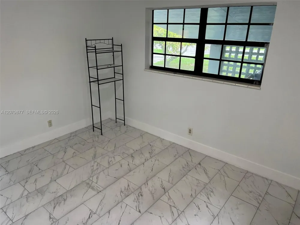 4421 NW 33rd St #0 Lauderdale Lakes, FL 33319