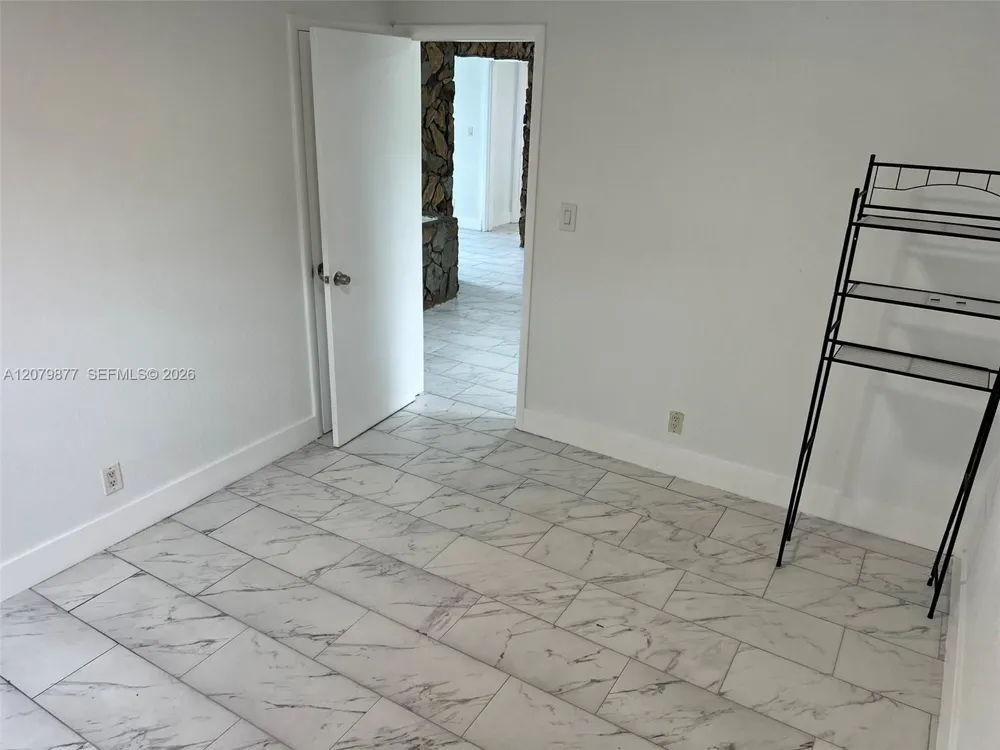4421 NW 33rd St #0 Lauderdale Lakes, FL 33319