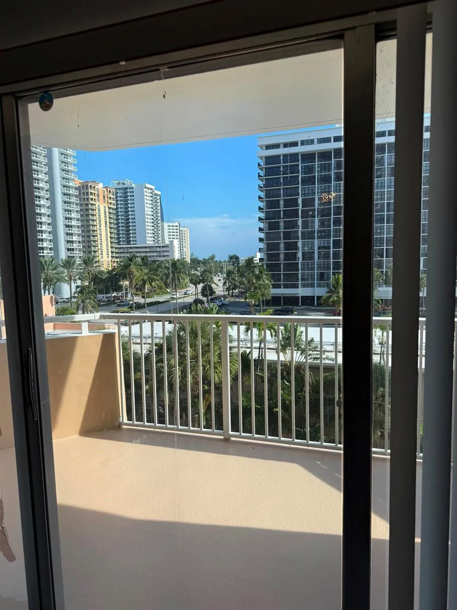 1985 S OCEAN DRIVE S #3L Hallandale Beach, FL 33009