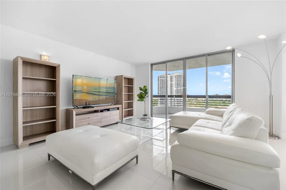 19101 NE 36th Ct #2607 Aventura, FL 33180