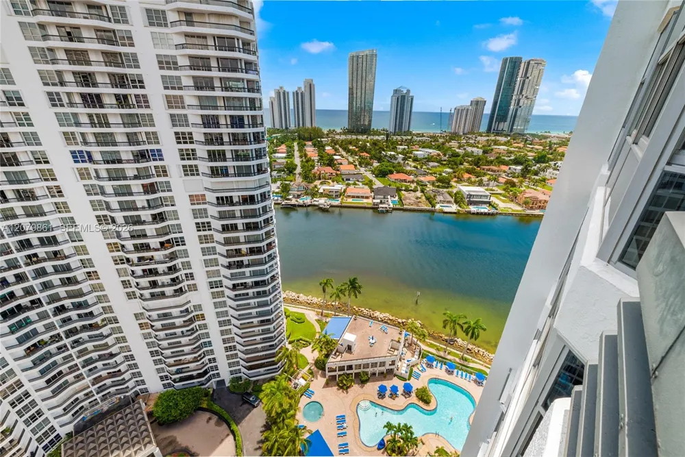 19101 NE 36th Ct #2607 Aventura, FL 33180