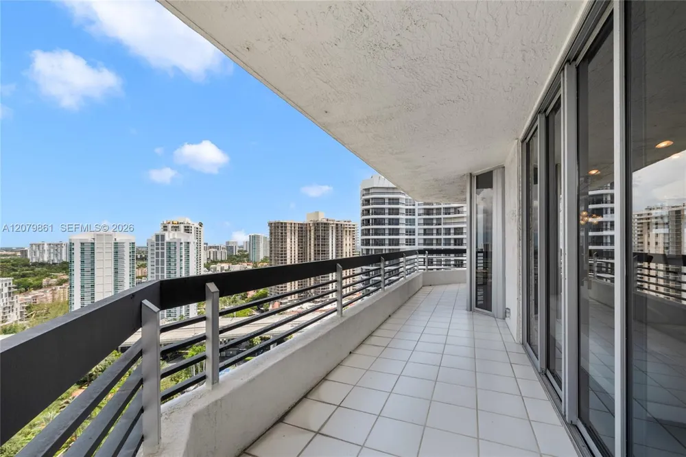 19101 NE 36th Ct #2607 Aventura, FL 33180