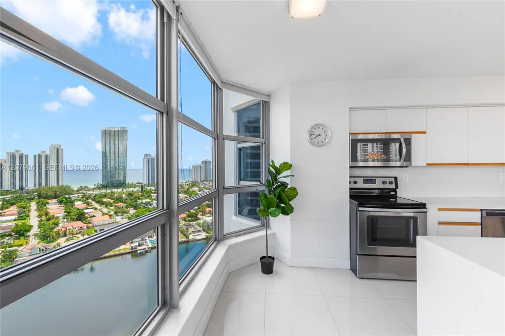 19101 NE 36th Ct #2607 Aventura, FL 33180