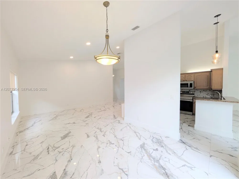 10321 NW 17th Ct Plantation, FL 33322