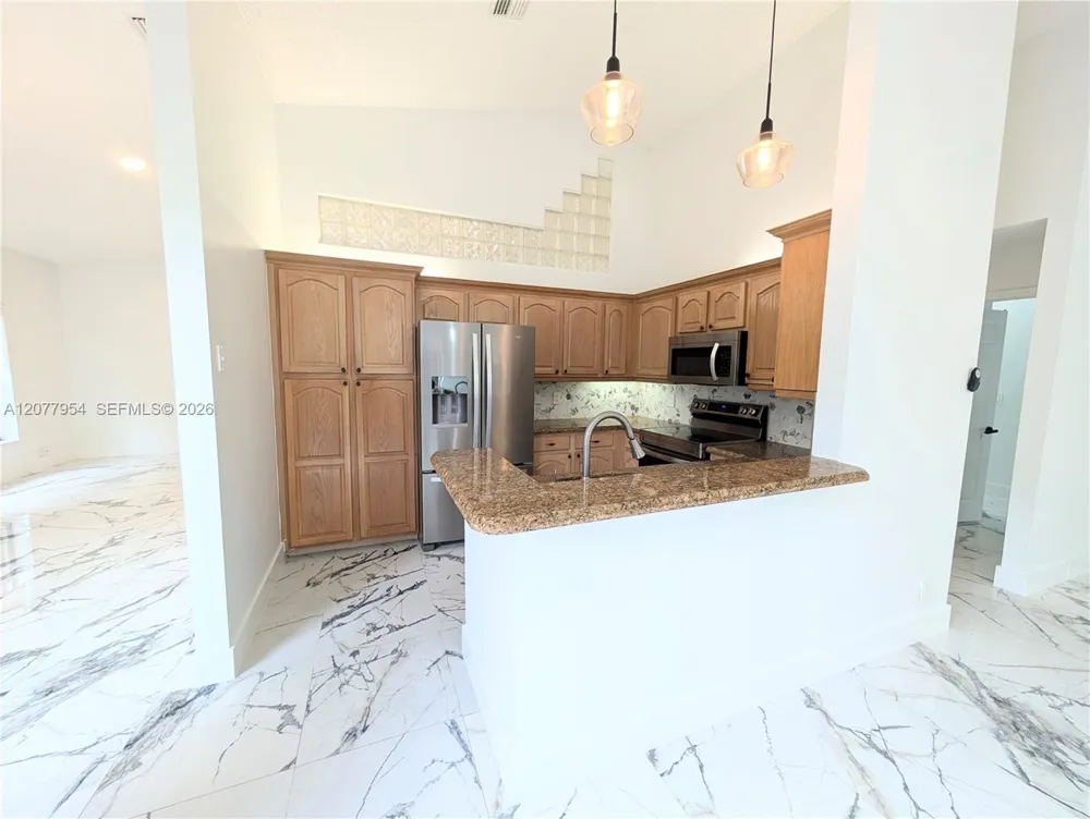 10321 NW 17th Ct Plantation, FL 33322