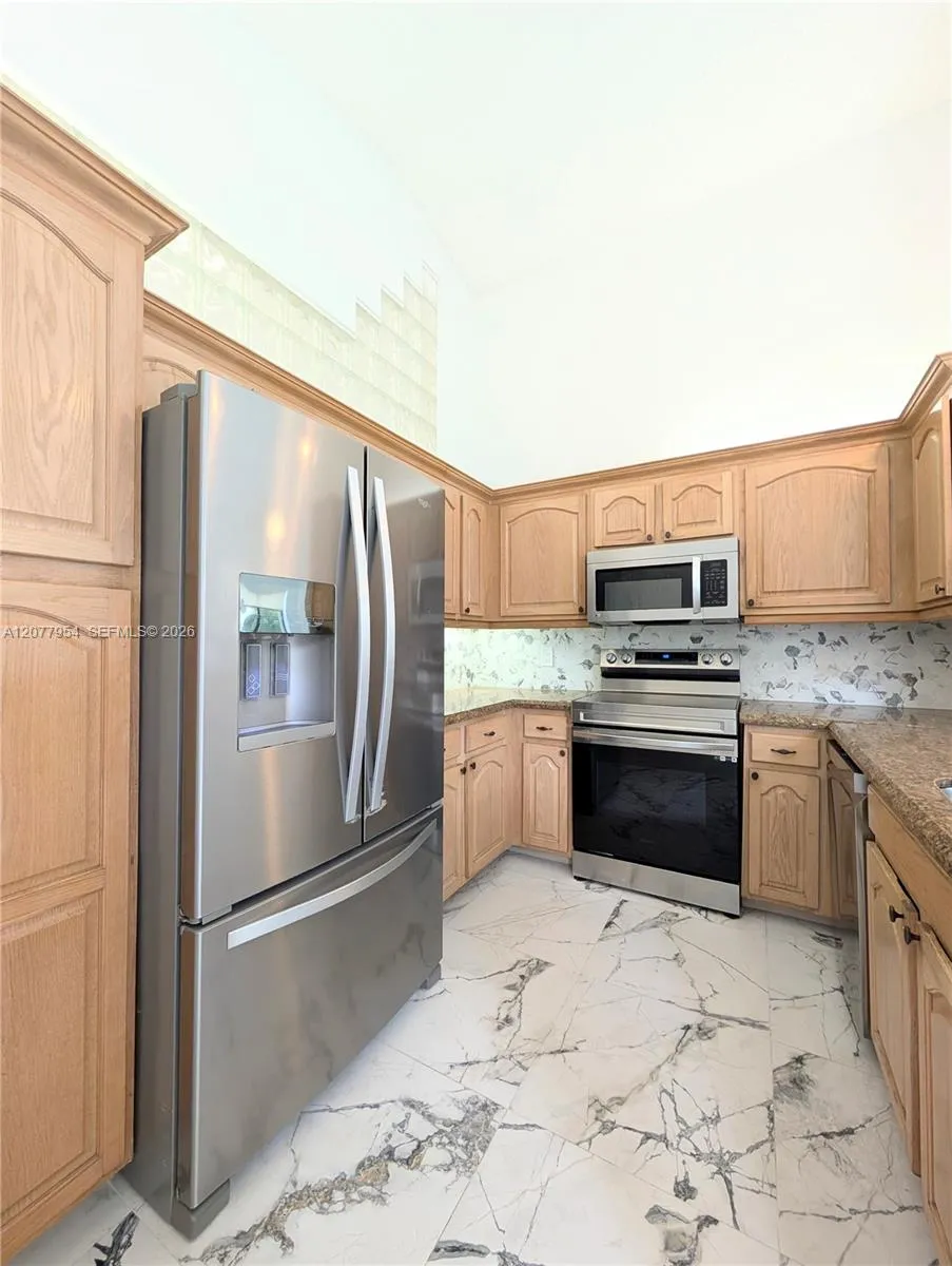 10321 NW 17th Ct Plantation, FL 33322