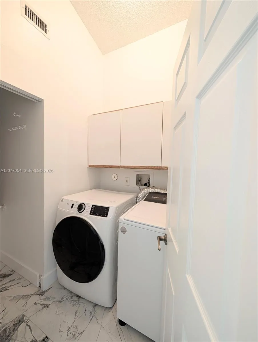 10321 NW 17th Ct Plantation, FL 33322
