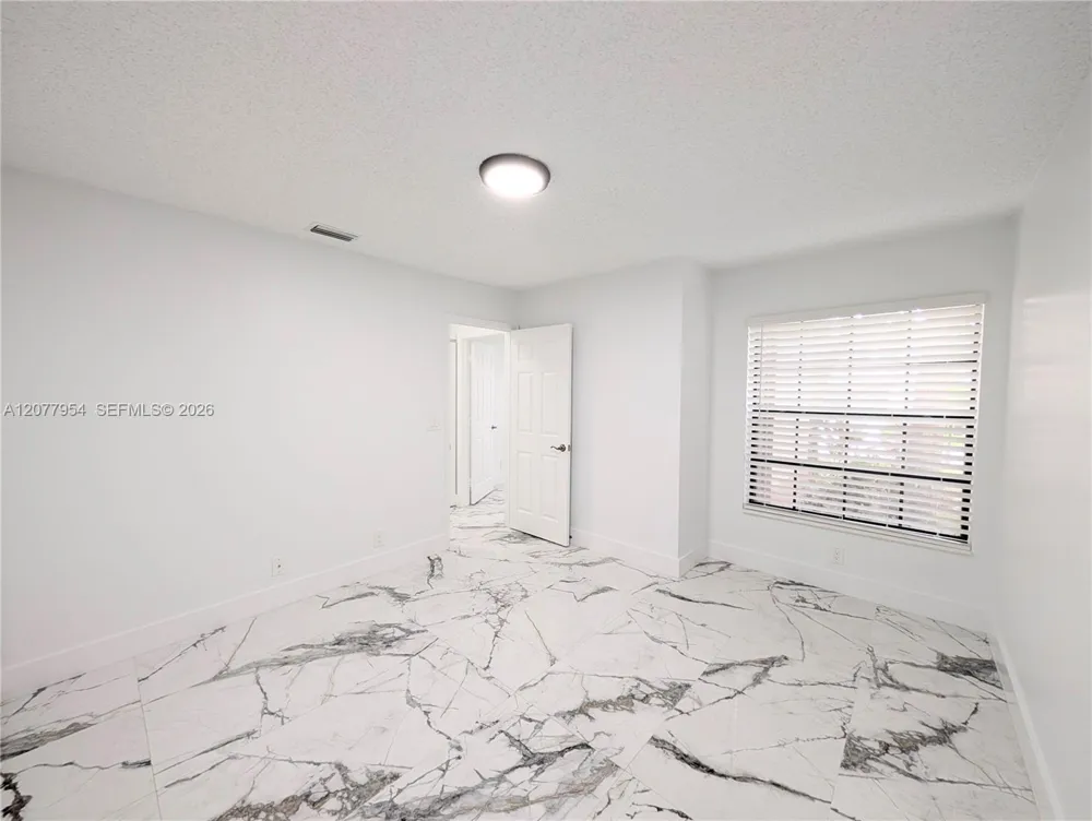 10321 NW 17th Ct Plantation, FL 33322