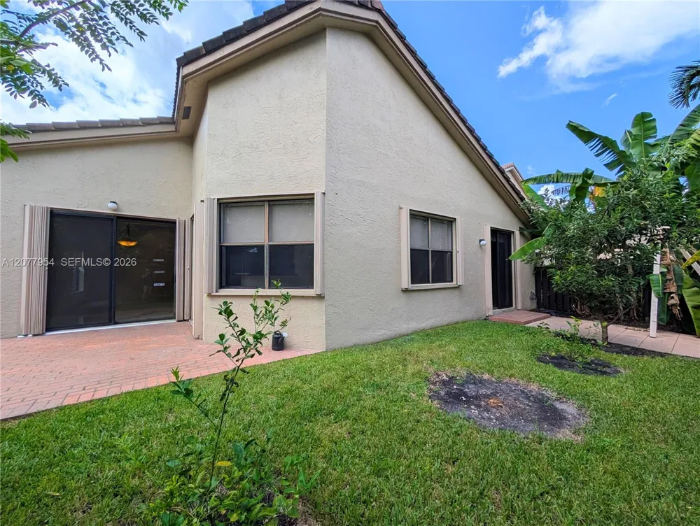 10321 NW 17th Ct Plantation, FL 33322