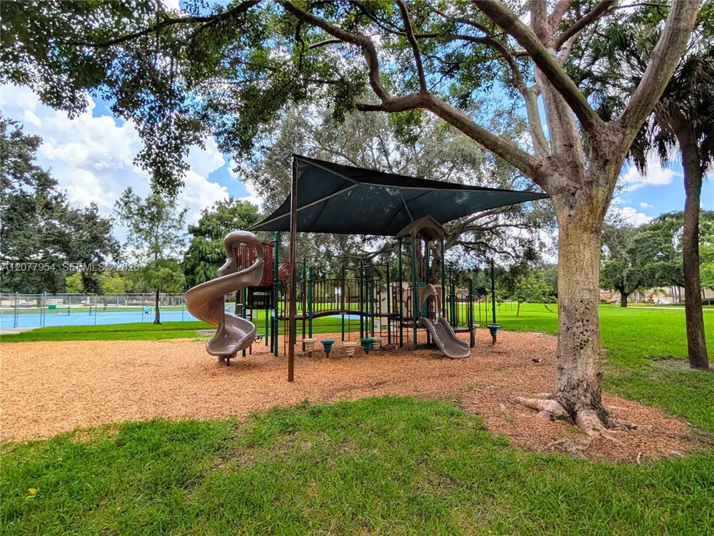 10321 NW 17th Ct Plantation, FL 33322