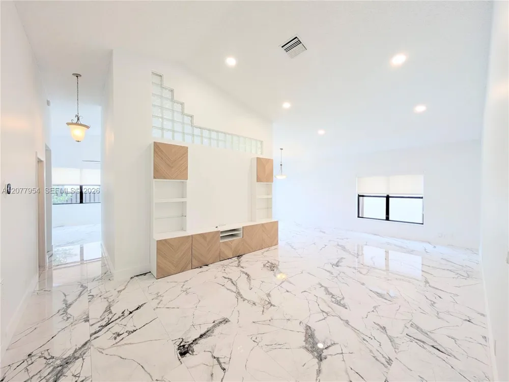 10321 NW 17th Ct Plantation, FL 33322