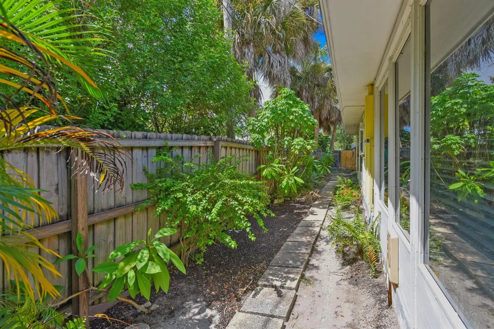 1076 NE BANYAN TREE DRIVE Jensen Beach, FL 34957