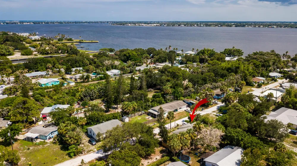 1076 NE BANYAN TREE DRIVE Jensen Beach, FL 34957