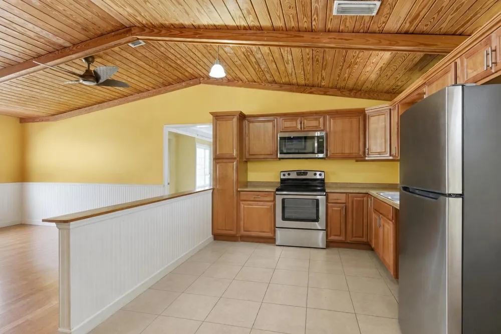 1076 NE BANYAN TREE DRIVE Jensen Beach, FL 34957