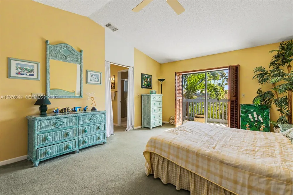 1557 15th Ter Hollywood, FL 33020