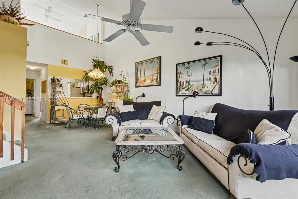 1557 15th Ter Hollywood, FL 33020