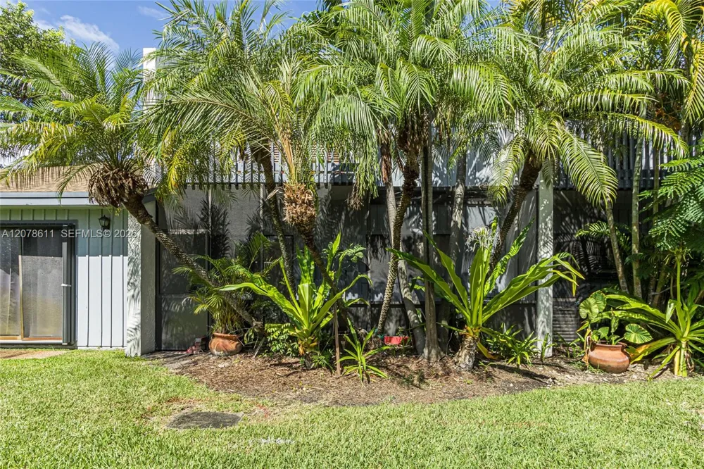 1557 15th Ter Hollywood, FL 33020