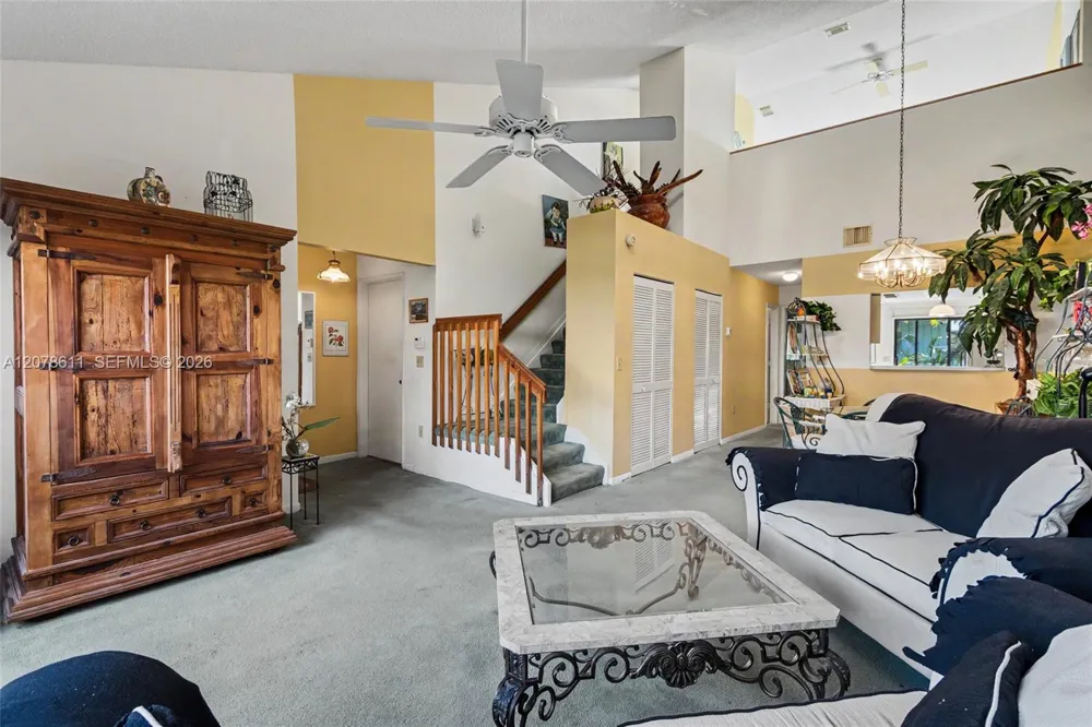 1557 15th Ter Hollywood, FL 33020