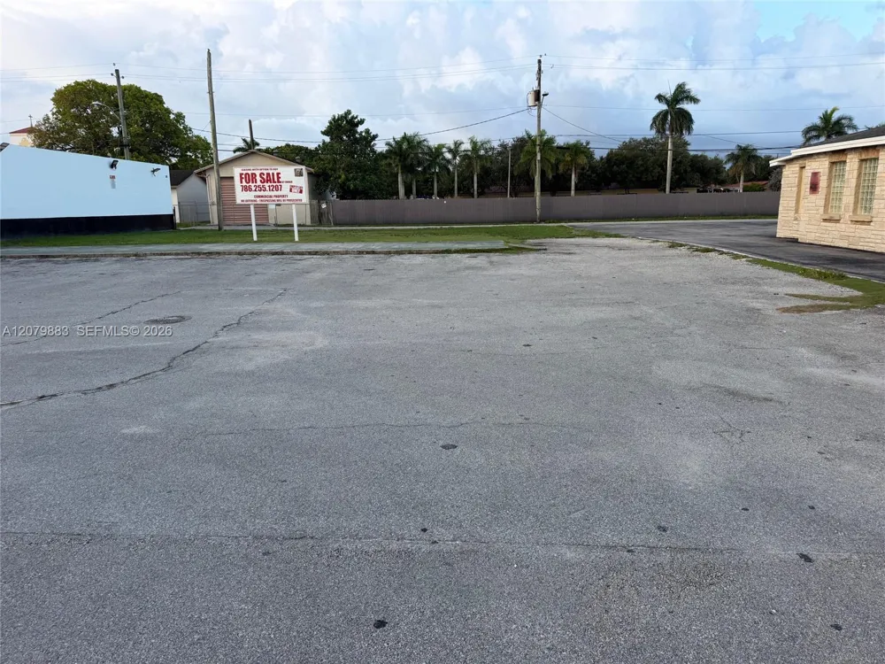 54 NW 8th St Homestead, FL 33030