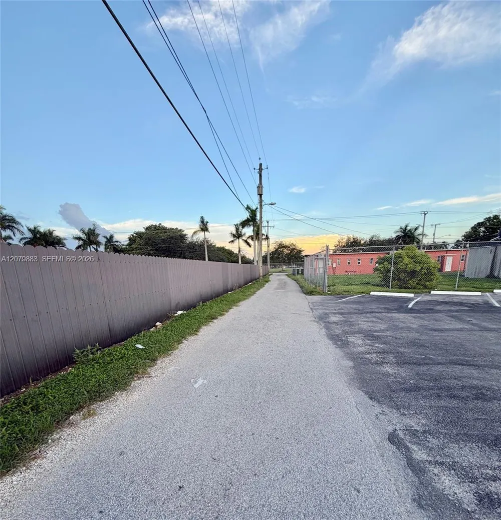 54 NW 8th St Homestead, FL 33030