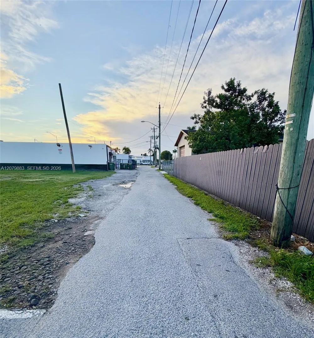 54 NW 8th St Homestead, FL 33030