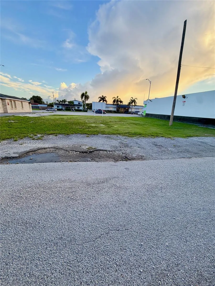 54 NW 8th St Homestead, FL 33030
