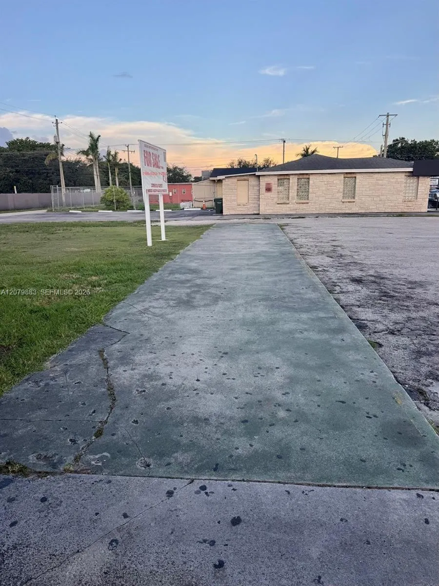 54 NW 8th St Homestead, FL 33030