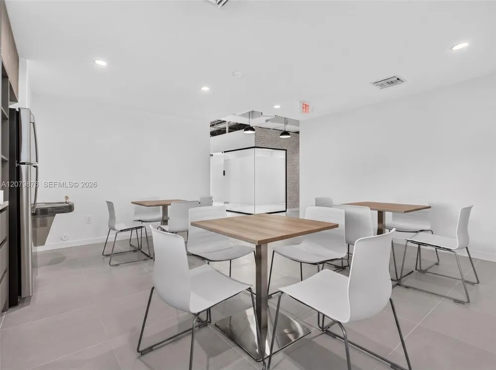 2665 Executive Park Dr Weston, FL 33331