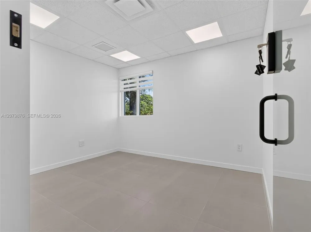 2665 Executive Park Dr Weston, FL 33331