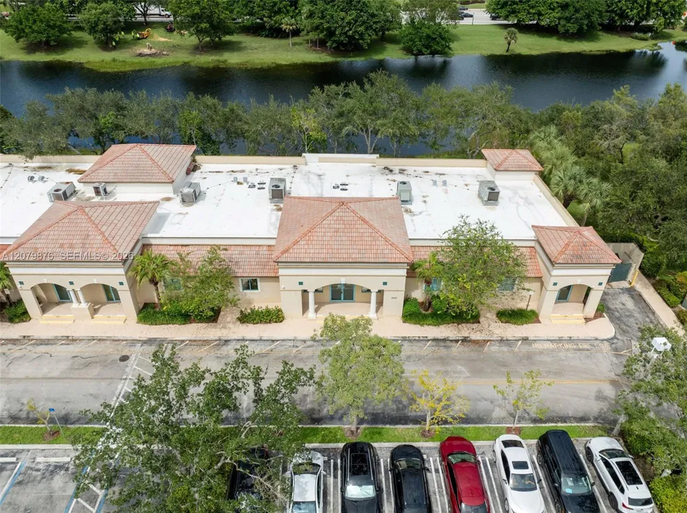 2665 Executive Park Dr Weston, FL 33331
