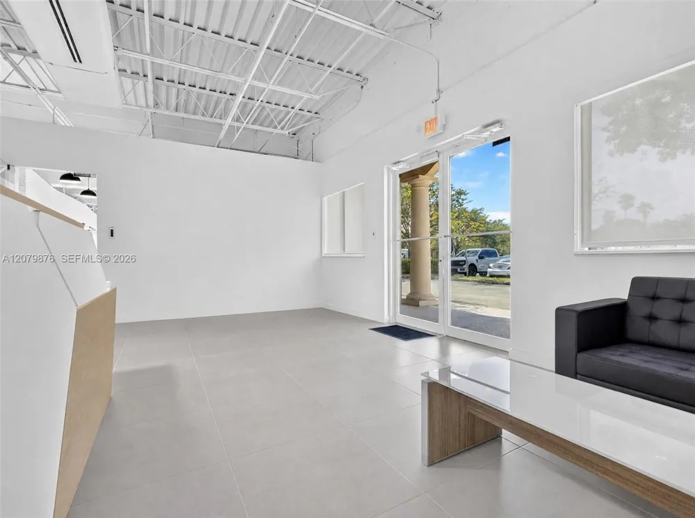 2665 Executive Park Dr Weston, FL 33331
