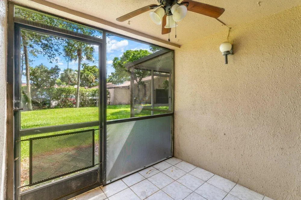 1149 NW 13th Street #5 Boca Raton, FL 33486