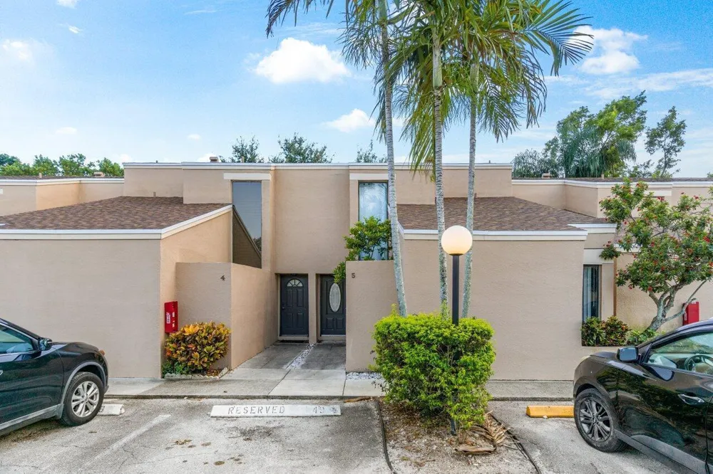 1149 NW 13th Street #5 Boca Raton, FL 33486