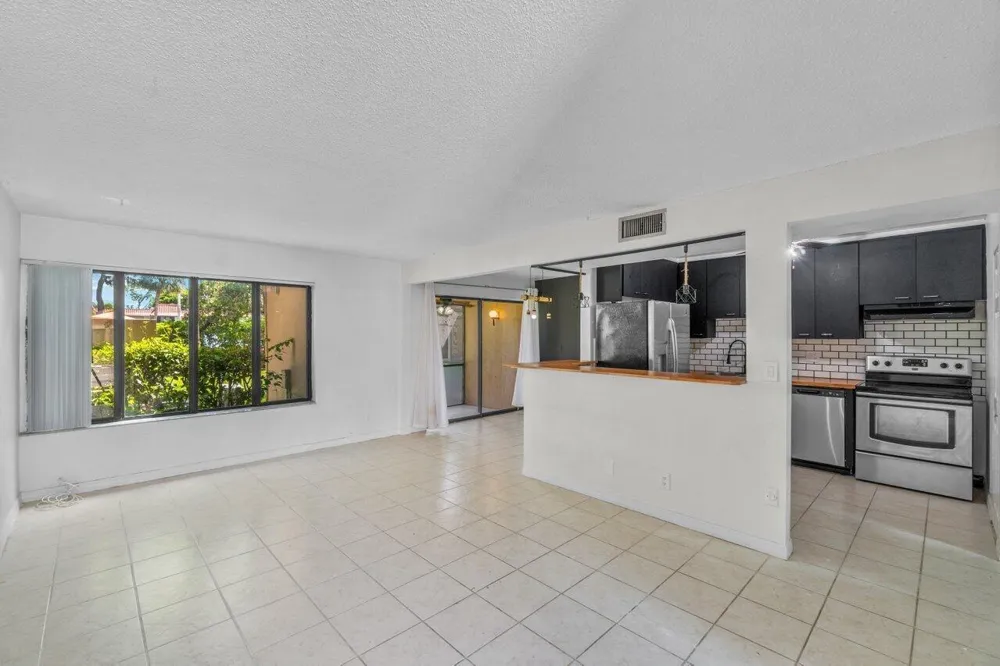 1149 NW 13th Street #5 Boca Raton, FL 33486