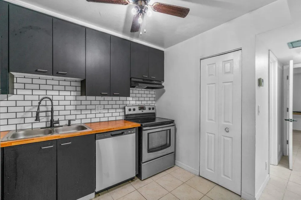 1149 NW 13th Street #5 Boca Raton, FL 33486