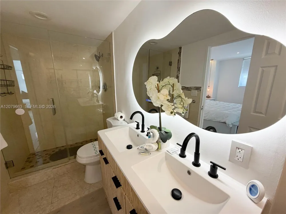 4001 S Ocean Dr #11J Hollywood, FL 33019