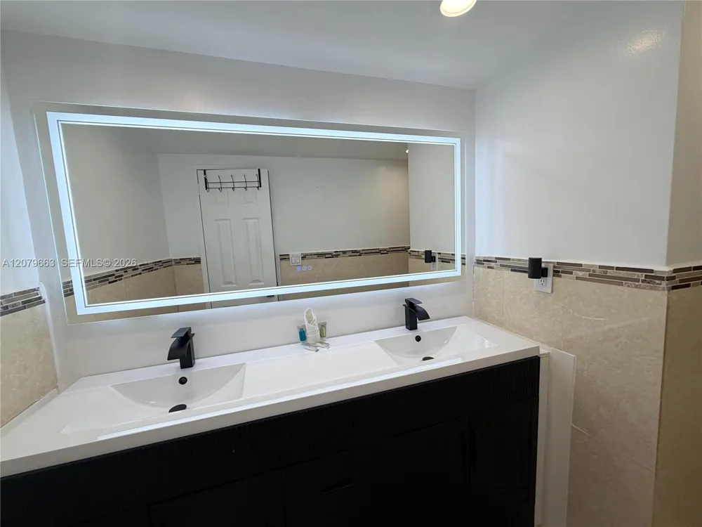 4001 S Ocean Dr #11J Hollywood, FL 33019