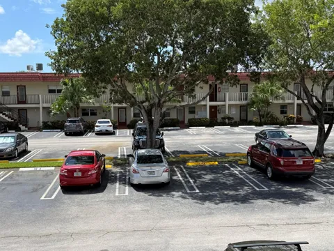 31 Abbey Lane #206