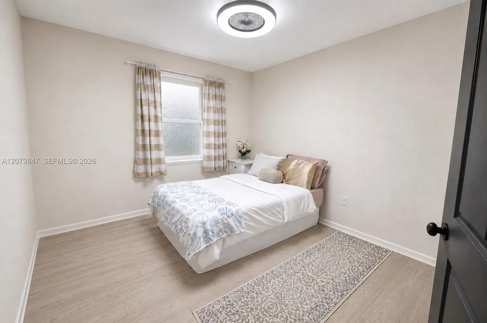 5840 SW 102nd Ave Cooper City, FL 33328