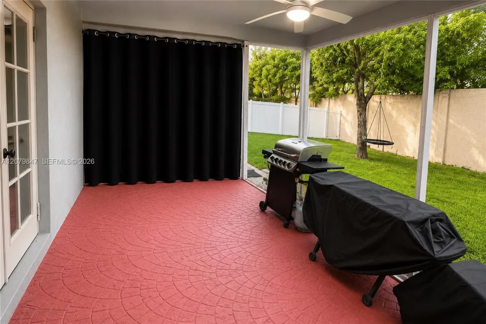 5840 SW 102nd Ave Cooper City, FL 33328