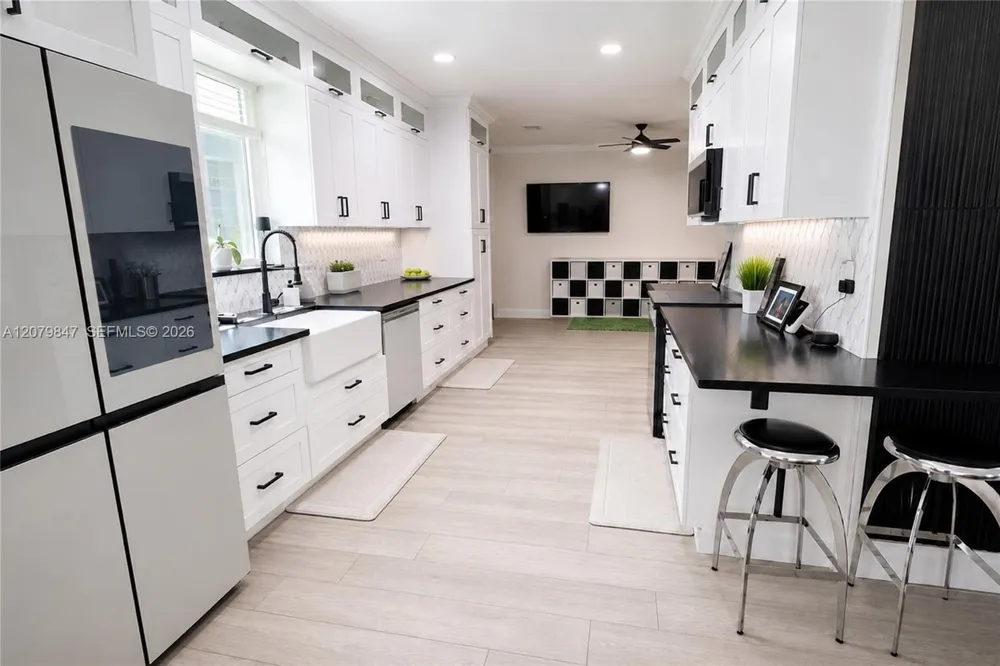 5840 SW 102nd Ave Cooper City, FL 33328
