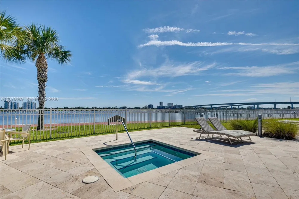 231 Riverside Dr #510-1 Daytona, FL 32117