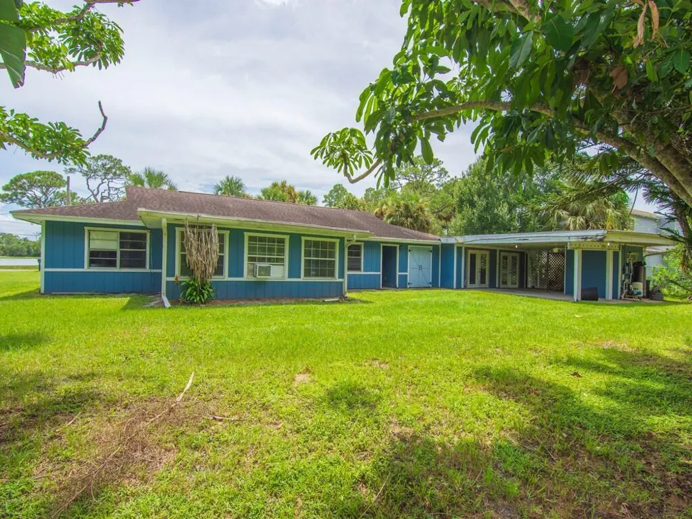 8206 Lakeland Boulevard Fort Pierce, FL 34951