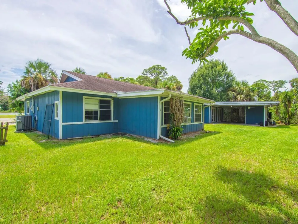 8206 Lakeland Boulevard Fort Pierce, FL 34951