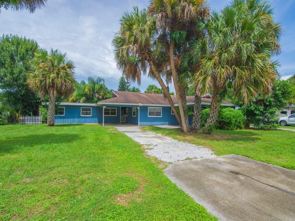 8206 Lakeland Boulevard Fort Pierce, FL 34951