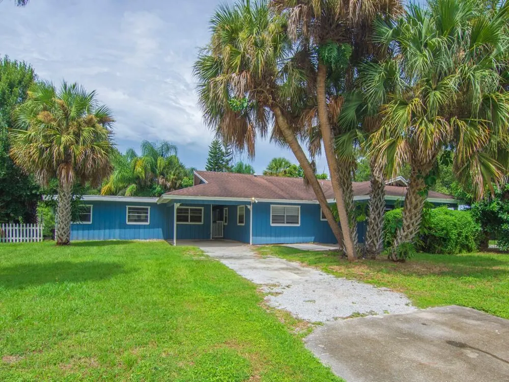 8206 Lakeland Boulevard Fort Pierce, FL 34951