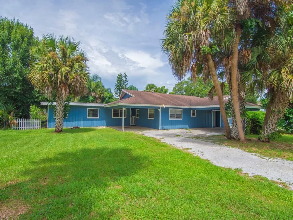 8206 Lakeland Boulevard Fort Pierce, FL 34951