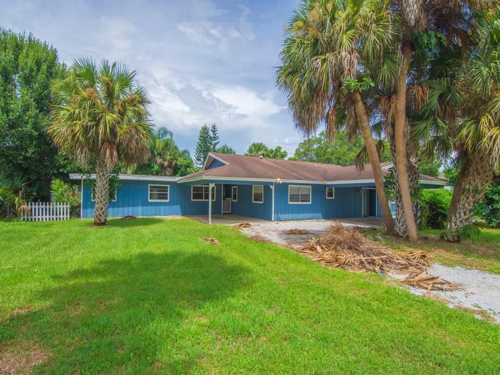8206 Lakeland Boulevard Fort Pierce, FL 34951