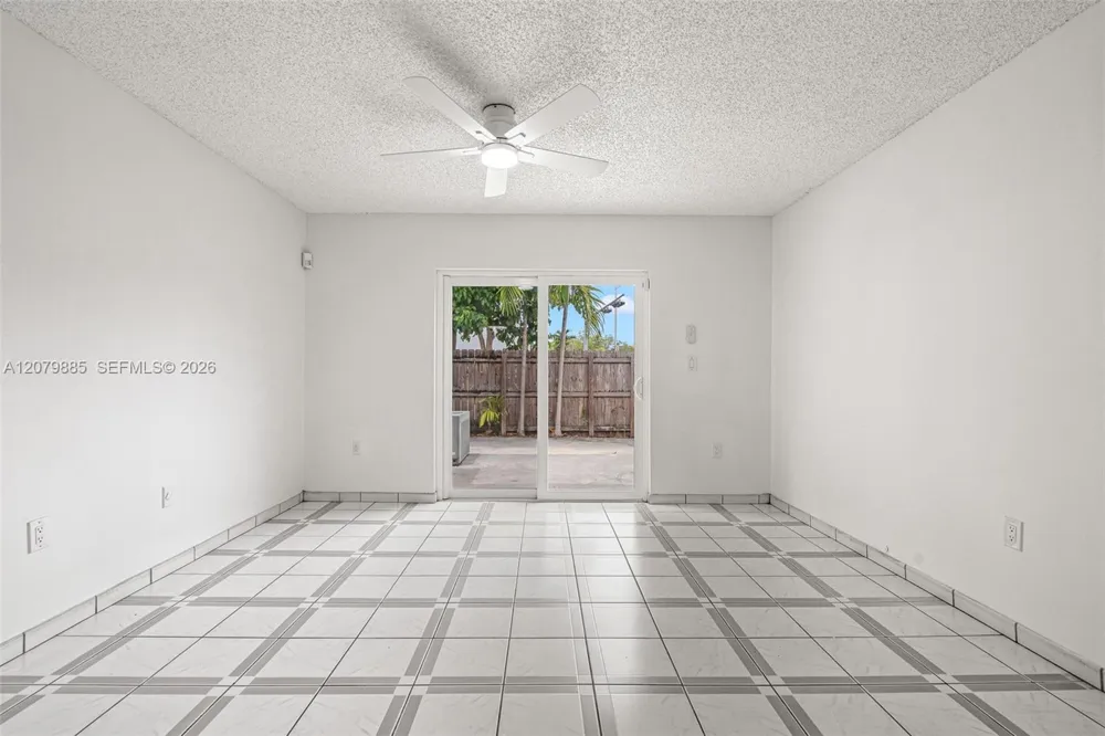 8000 SW 151st Ct #614 Miami, FL 33193