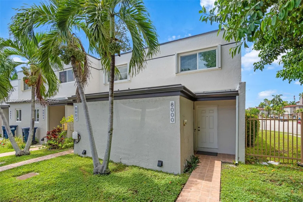 8000 SW 151st Ct #614 Miami, FL 33193
